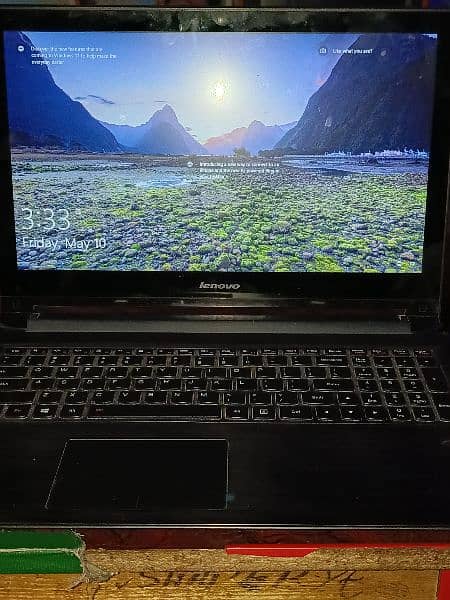 Lenovo laptop cor i 3 7
