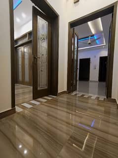 10 Marla House For Sale In Bahria Town Lahore