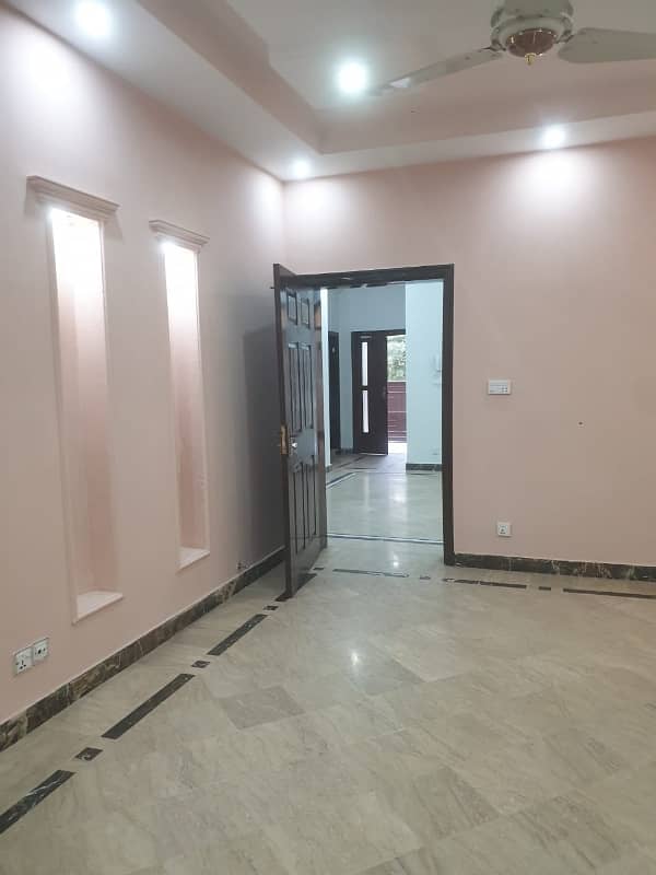 8 Marla House For Sale In Bahria Town Lahore With Gas 10