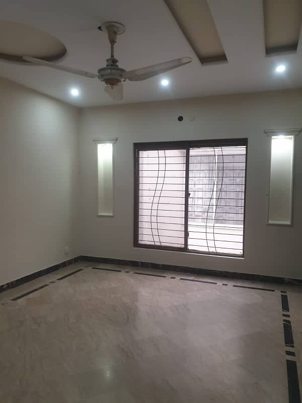 8 Marla House For Sale In Bahria Town Lahore With Gas 11
