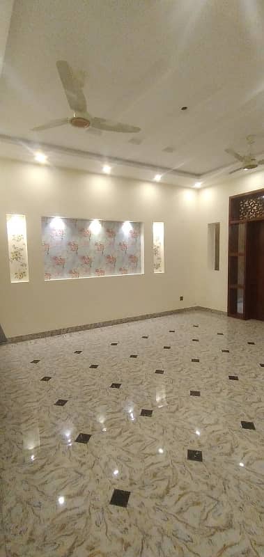 10 Marla Brand New House For Sale In Bahria Orchard (original Pics) Gas Available 8