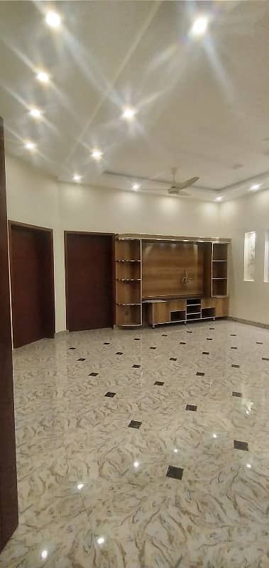 10 Marla Brand New House For Sale In Bahria Orchard (original Pics) Gas Available 9