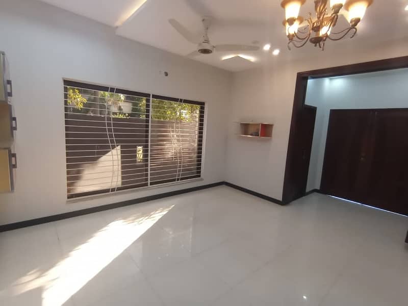 8 MARLA HOUSE For SALE In BAHRIA TOWN LAHORE 8