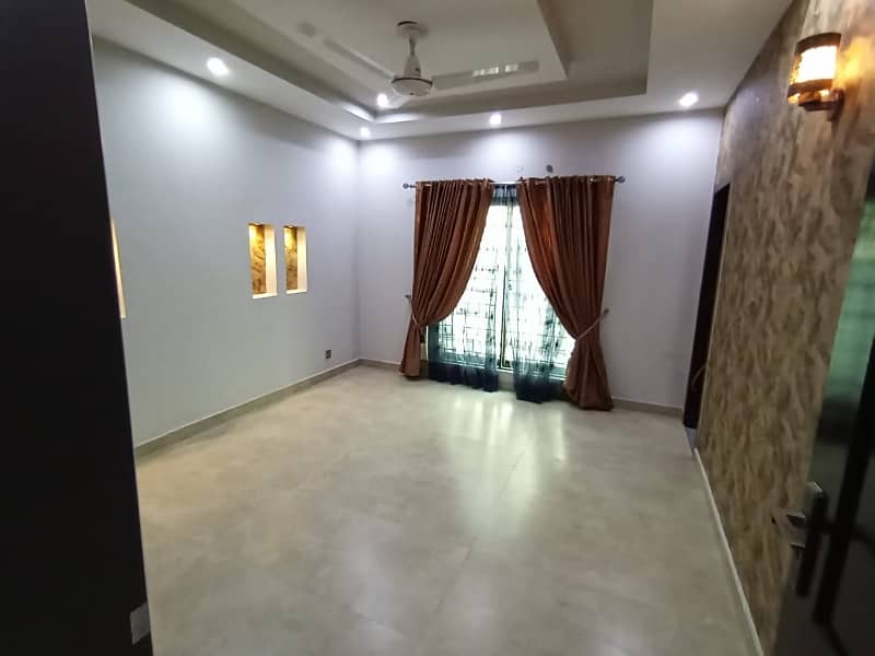 8 MARLA HOUSE For SALE Main Boulevard In BAHRIA TOWN Lahore 3