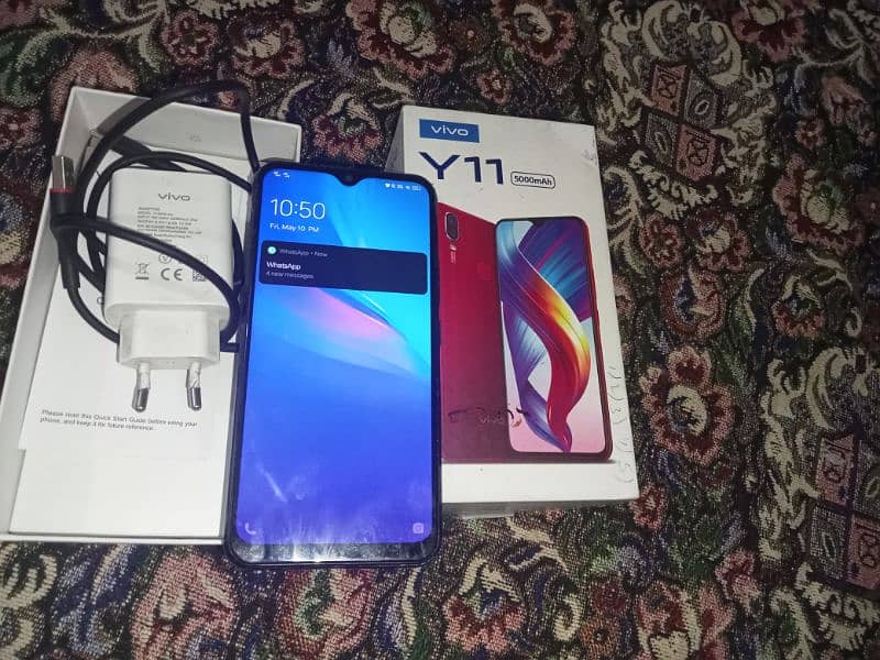 10/10 condition only 4 or 5 month to use phone  vivo y11 with box 2