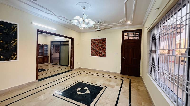 1 Kanal Double Storey Double Unit House Available For Sale In Gulshan Abad. 9