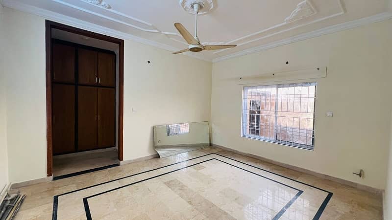 1 Kanal Double Storey Double Unit House Available For Sale In Gulshan Abad. 30