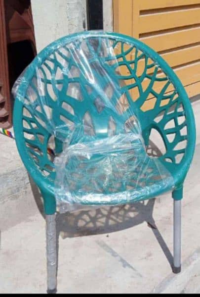 Chair pure Plastic Good quality 4