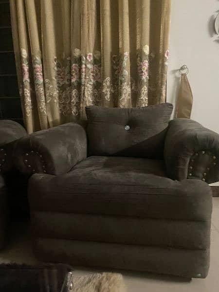 6 seater sofa for sale in good condition 1