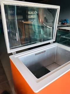 Ice Cream Display Freezer