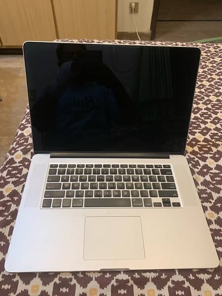 MacBook Pro 15 inch retina display with 2 gb graphic card 1