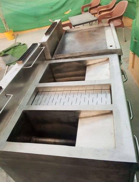 double fryer, hot plate, washing sink and dough mixture 1