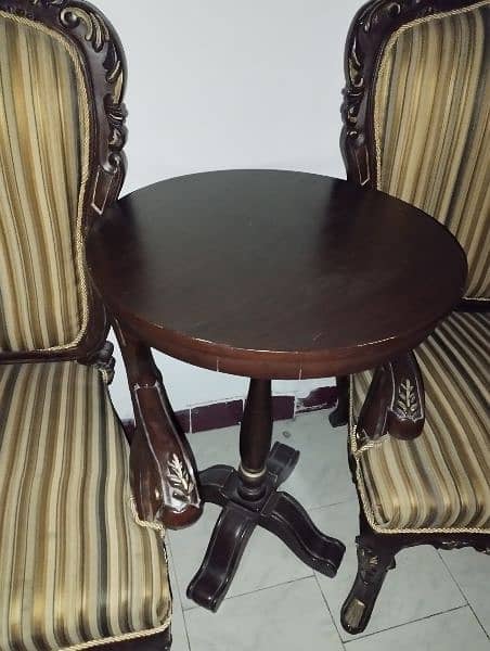 Beautiful Victorian Chairs and Table in sheeshum wood 1