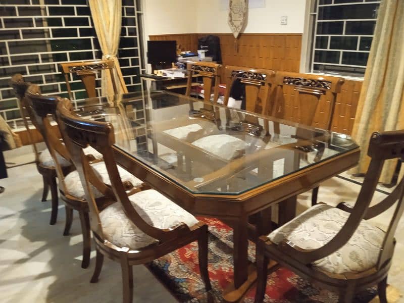 dining tables aet 4