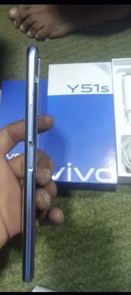I have selling my cellphone VivoY51s 8GB Ram 128Gb  03482106128 whatap 1