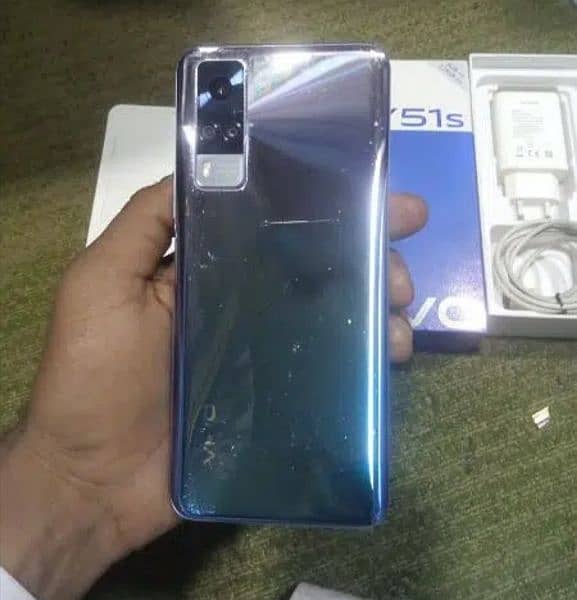 I have selling my cellphone VivoY51s 8GB Ram 128Gb  03482106128 whatap 2