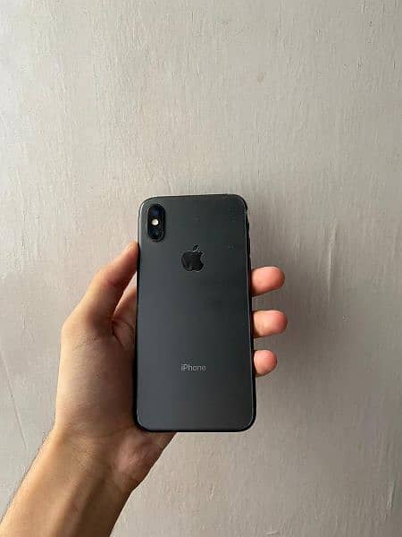IPHONE XS EXCELLENT CONDITION 0