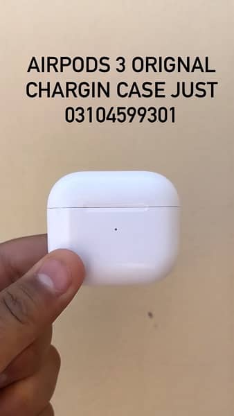 AirPods 3 charging case 0