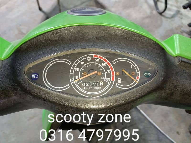 united scooters,49cc scooties contact at 03004142432 17