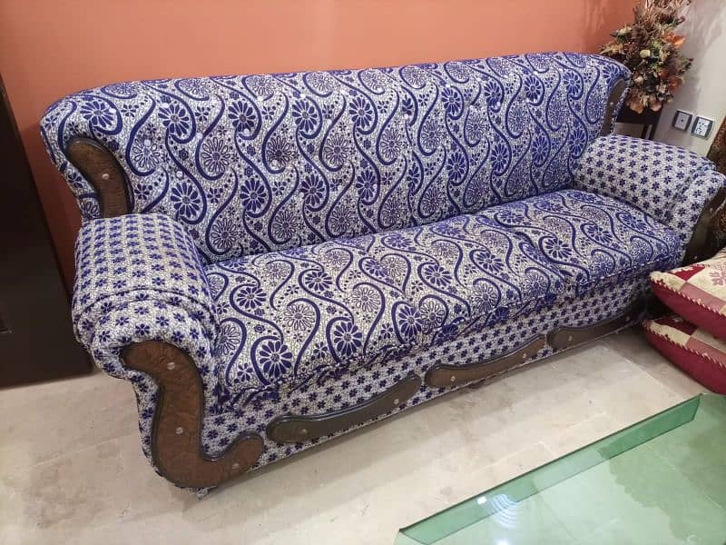 Sofa set for sell 5 seater 6