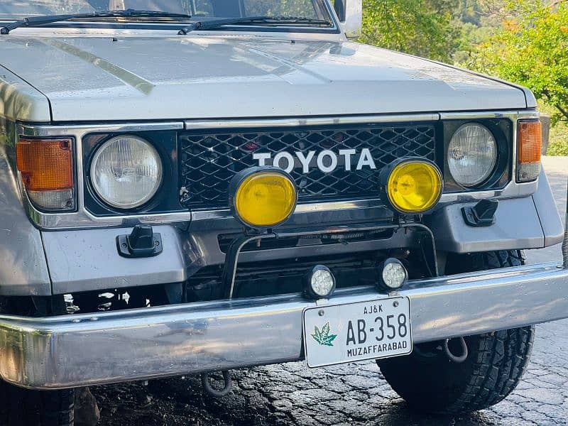 Toyota Land Cruiser 1988 4