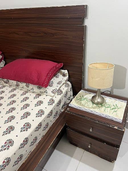 King size Bed with two side tables and dresser 2