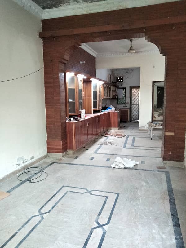MIAN ESTATE OFFERS 5 MARLA DOUBLE KITCHEN HOUSE FOR RENT 6