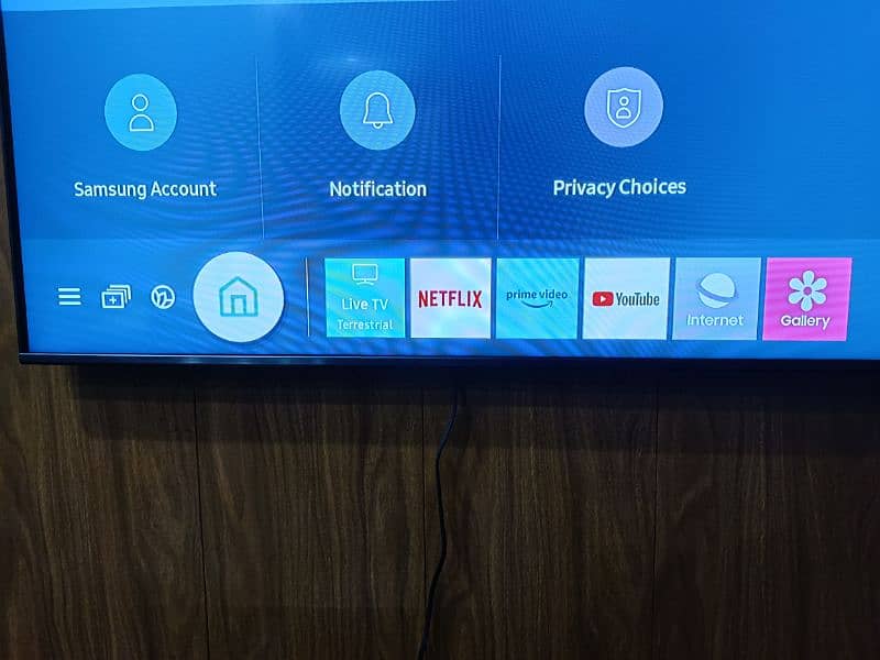 Samsung 65" 4k smart led tv 3