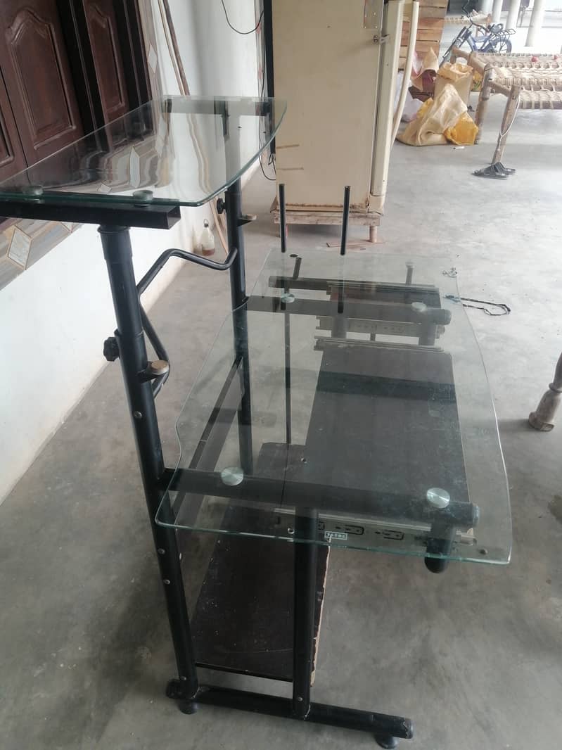 Computer Table for sale 1