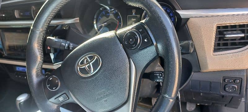 Toyota Corolla Altis Grande 1.8 CVT-I 2016 1st Owner New Key Climate C 11