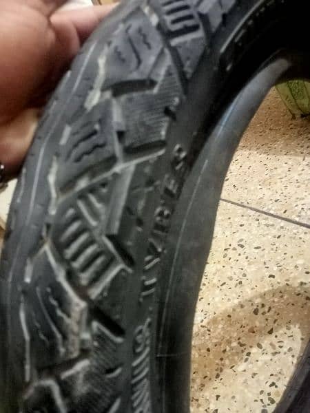 100-90-18 tyre for sale 3