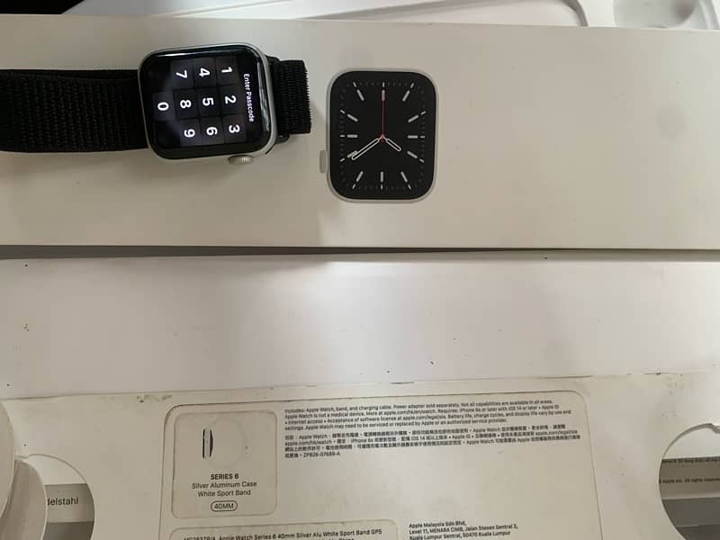 Apple Watch Series 6 40mm Complete BoX And Charger 7