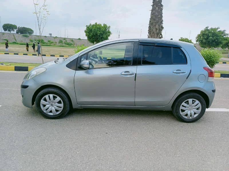 2009/2011 vitz B intelligent Package for sale in super mint condition 10