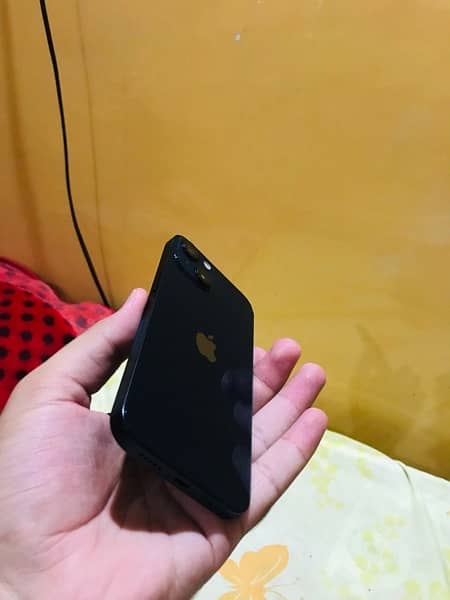iPhone 13 what’s app on 03333927228 5