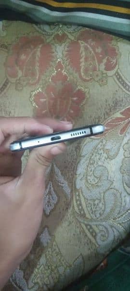 huawei phone v good condition 7
