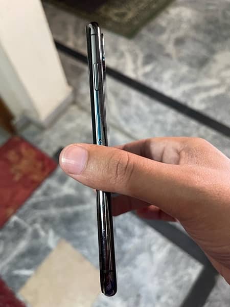 iPhone XS Max 256gb (PTA Approved) 7