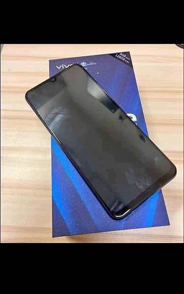 Vivo v21 5g with box charger 10 by 9.5 lush condition 3
