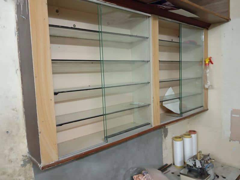 wood rack with mirror realing 1