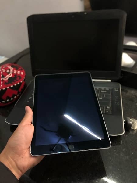 Ipad Air 2 silver for sale | 10/10 | only serious buyers please 7