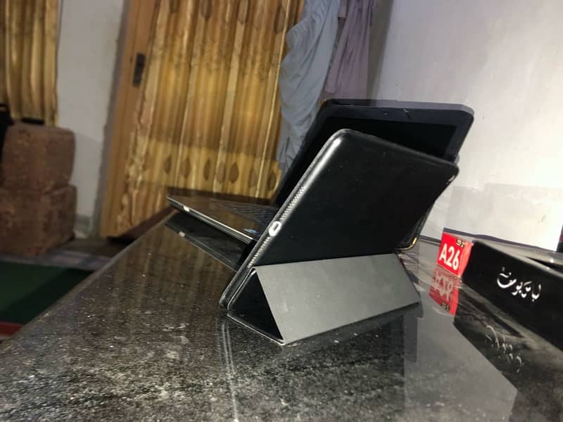 Ipad Air 2 silver for sale | 10/10 | only serious buyers please 13