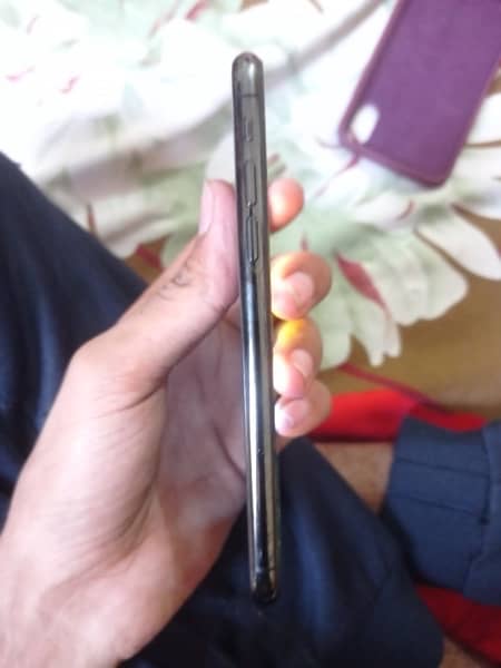 Iphone XS 64 GB Non-Pta Factory Unlock 2