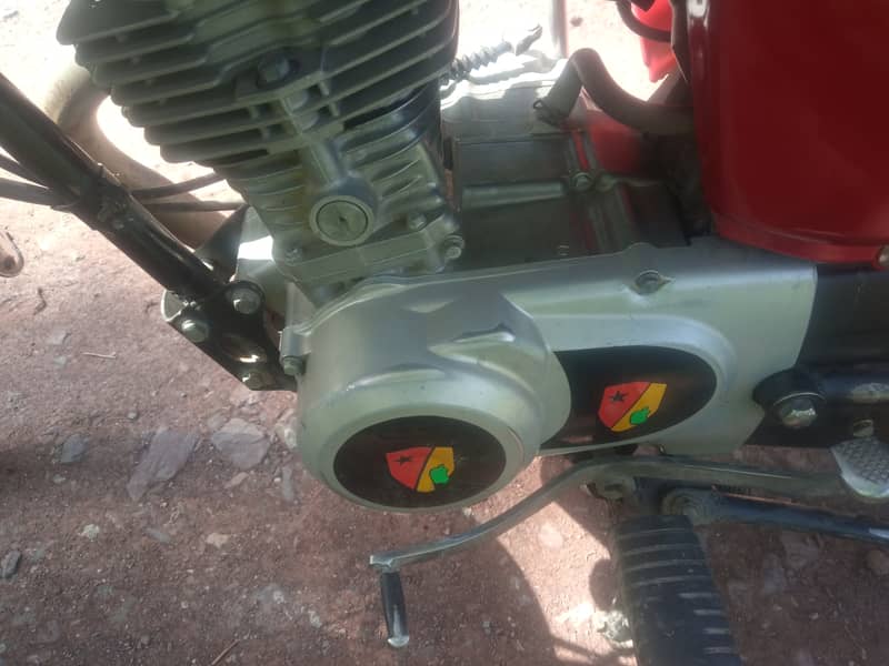 Honda 125 good condition Lahore number 2
