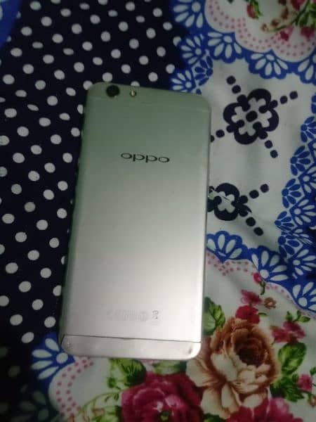 Oppo F1 3gb 32gb with box 4