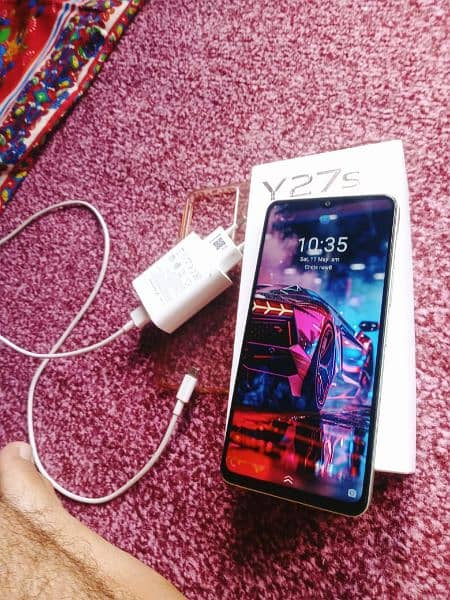 vivo y27s 8gb/128 44wat fast charger 1