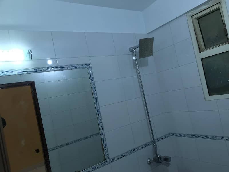 3 Bed DD Renovated Flat Available For Sale In Gulistan E Jauhar 8