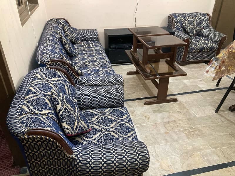 5 seater sofa with corner and centre table  Num: 3308532780 WhatsApp 0