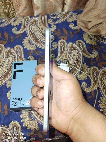 Oppo F21 pro 5g with complete acessories like new 4