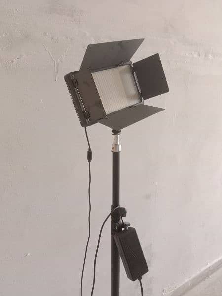 LED Light with Stand (2colour) 1