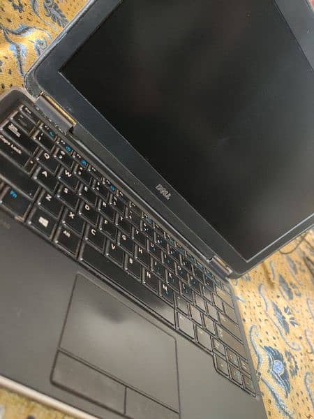 dell laptop condition 8/10. 0