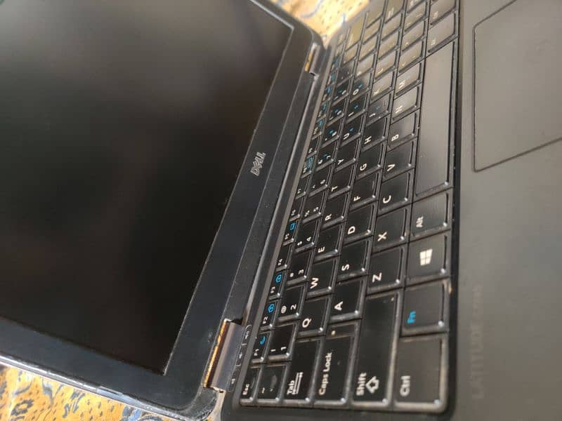 dell laptop condition 8/10. 1
